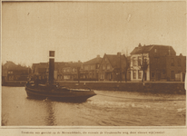 871037 Afbeelding van een sleepboot op het Merwedekanaal te Utrecht ter hoogte van de Merwedekade.